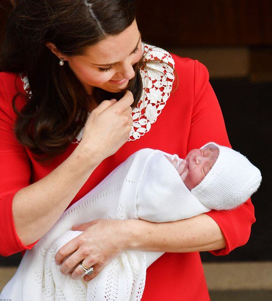 koblist's tweet photo. The Duchess of Cambridge gave birth to her new son at 11.01am after going into birth around 6am, to which Prince William joked: 'We didn’t keep you waiting too long this time' https://t.co/EPmqHkv5hP