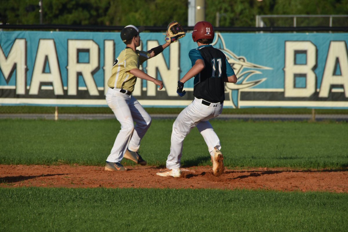 DestinLogTina's tweet photo. Destin wins it 10-6 over Davidson #marlinpride https://t.co/5EBAmNhbEj