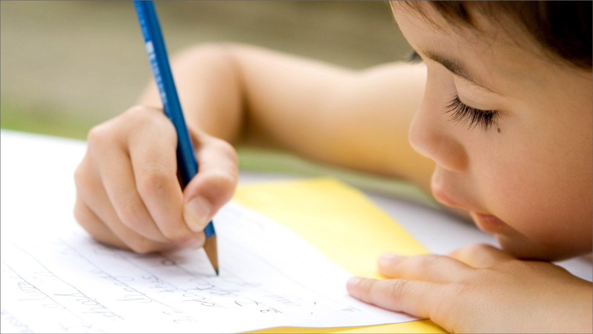 edutopia's tweet photo. For students struggling with dysgraphia, simple things like graph paper, speech-to-text tools, and other accommodations can make a huge difference. https://t.co/yN3eSpOkQR https://t.co/90QUxDkeP8