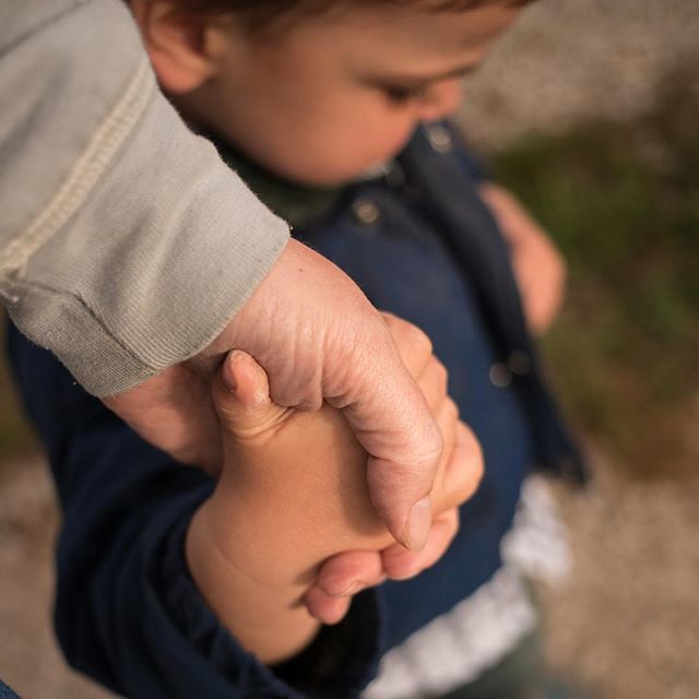 CooperFamFarm's tweet photo. Henry always takes my hand, even when it means he has to drop his rocks. #truelove #momofboys #hessosweet https://t.co/icXesoqnmb https://t.co/zn4NTYJbVQ