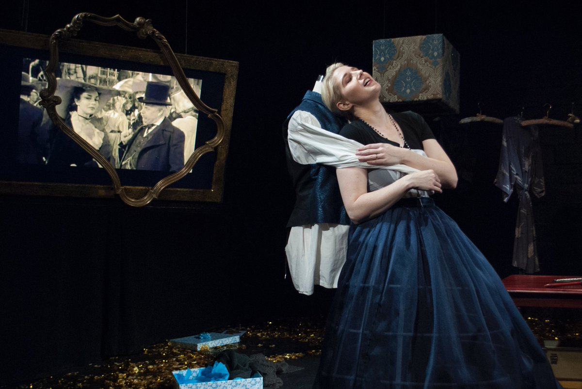 WBarkTheatreCo's tweet photo. Get your tickets now for YOU/EMMA @IRTTheater through April 28!
https://t.co/Lf7nU6ZfKq
#newplay #soloshow #MadameBovary https://t.co/hZG5LlsgIo