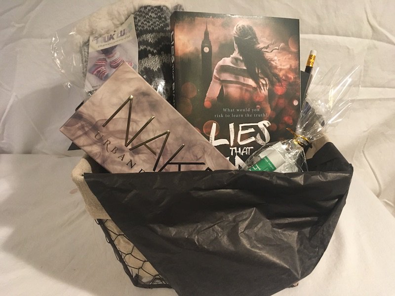 entangledpub's tweet image. Check out what's new in romance this week and enter to #WIN an Entangled gift basket! #amreading #giveaway bit.ly/2FabE3U