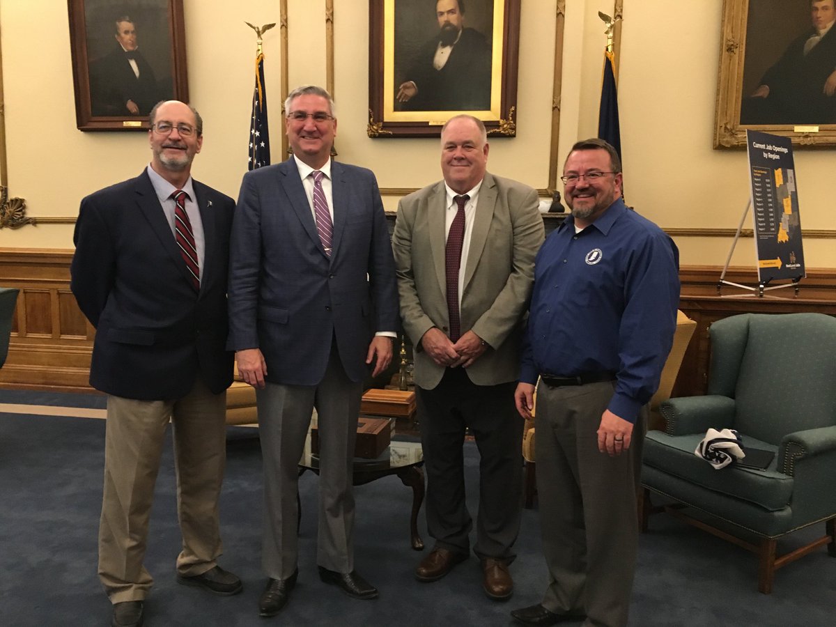 sen_jeanleising's tweet photo. Great meeting with Gov. Eric Holcomb, Mayors York, Pavey &amp; Manus and Reps. Saunders&amp; Frye &amp; Sen. Crider &amp; I in regard to improving S. R. 3 - Greensburg to New Castle. https://t.co/I1WMoUnRYl