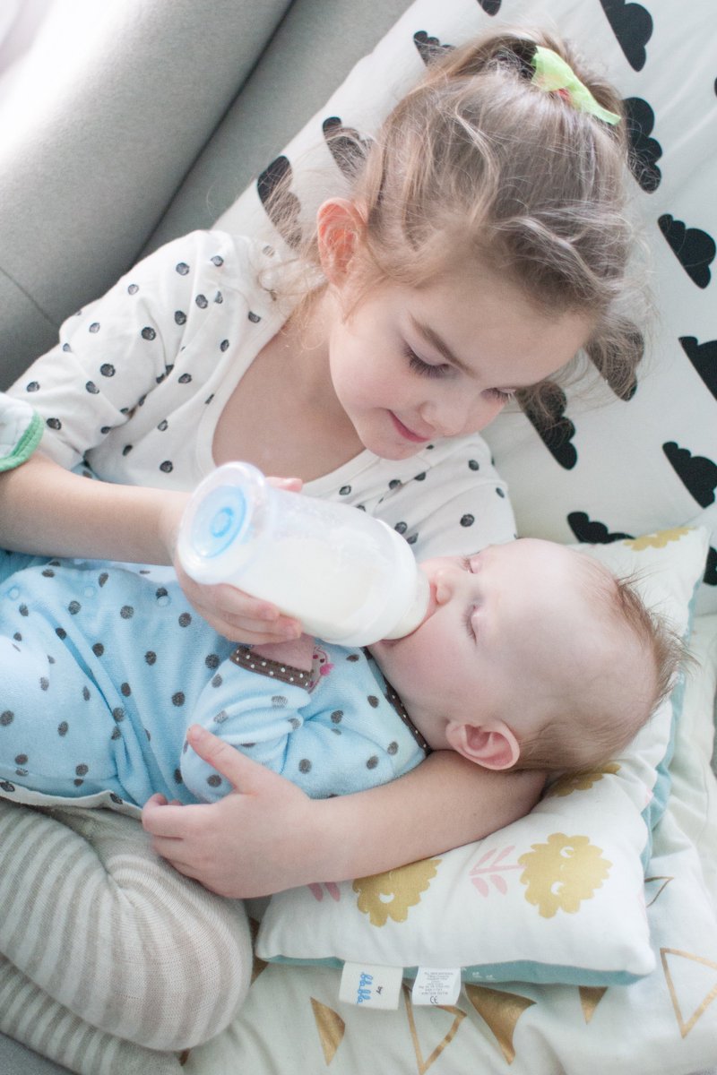 Whether formula or breast fed, do you know about #MFGM, and how important it is? Find out more here: laybabylay.com/on-feeding-baby #sponsored