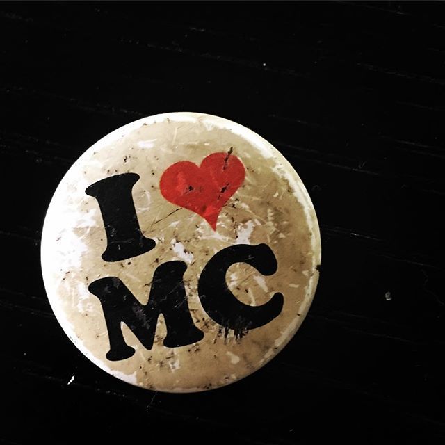 itochiro's tweet photo. ๅคใใใณใใใธๅบใฆใใ #ilovemc #marshallcrenshaw #ใญใใฏใณใญใผใซ https://t.co/fnrExuyAsw https://t.co/jrN4kFhDge
