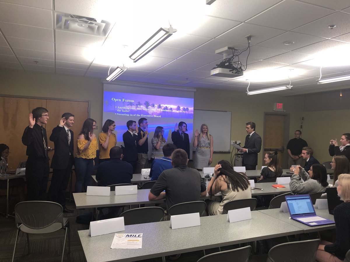 RHAPresident's tweet photo. Swearing in our new cabinet!! This will be my last tweet as president, excited for the new administration! https://t.co/PADGNhDMMJ