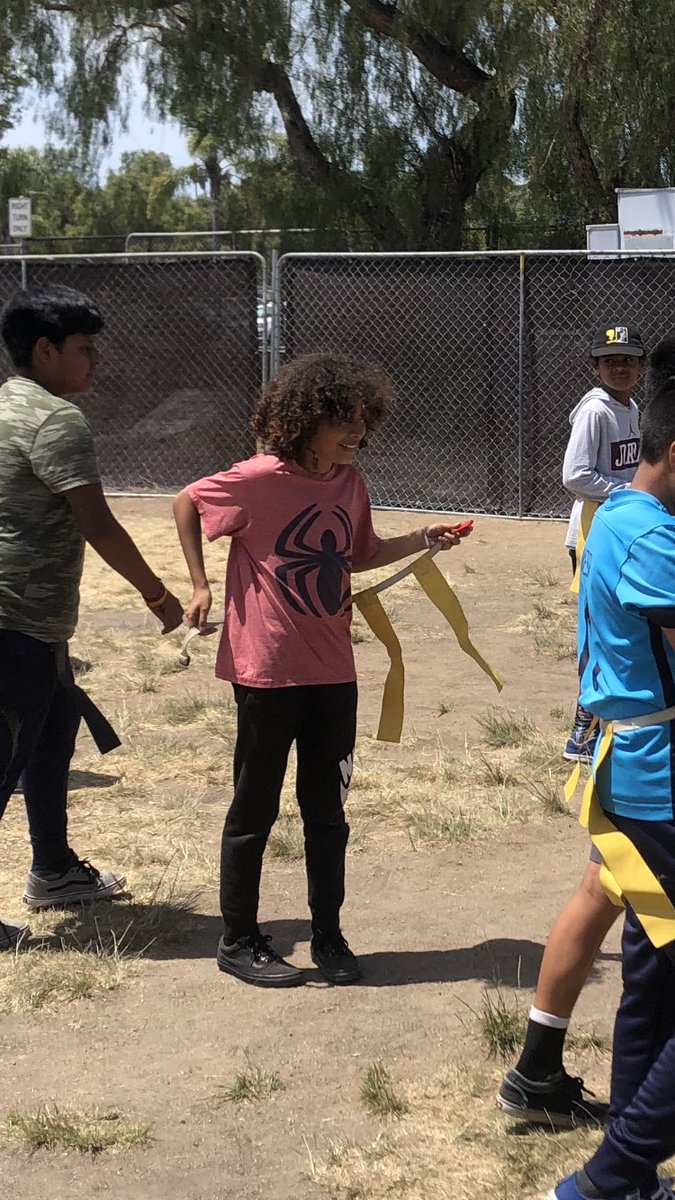 ADCoachLopez's tweet photo. Student Led Flag Football Club @ADES_SMUSD / @LMA_SMUSD ! These guys have mad skills. Our surprise guests are going to have their hands full this Friday. #BelieveThat @alvindunn_PE #BetterBringIt 😉 https://t.co/ZFBzmN0d9v