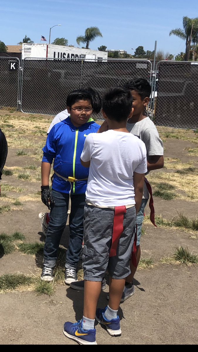 ADCoachLopez's tweet photo. Student Led Flag Football Club @ADES_SMUSD / @LMA_SMUSD ! These guys have mad skills. Our surprise guests are going to have their hands full this Friday. #BelieveThat @alvindunn_PE #BetterBringIt 😉 https://t.co/ZFBzmN0d9v