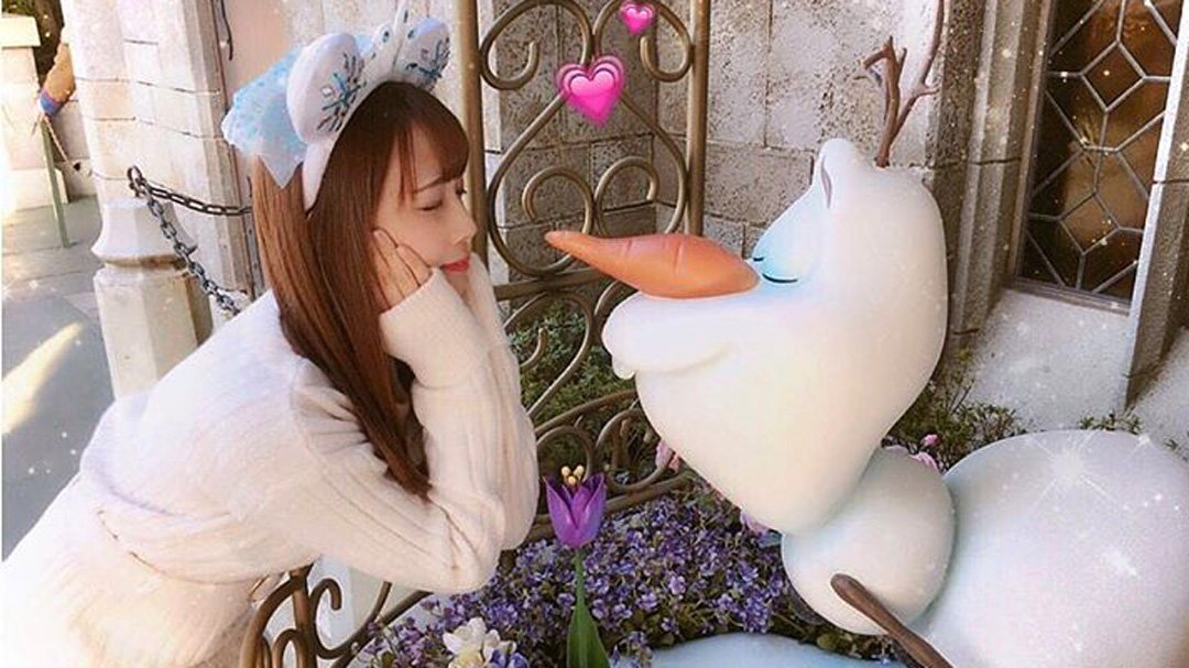 net_mover's tweet photo. 先週一番読まれた記事は

「まるでプリンセス? アキシブproject・計良日向子さんの超ディズニーオタクっぷりが凄すぎる!」

でした! みんなチェックしてね!
https://t.co/qn3IRPbXVp

#ネットムーバー @aksb_kera https://t.co/58zjsBWUZh