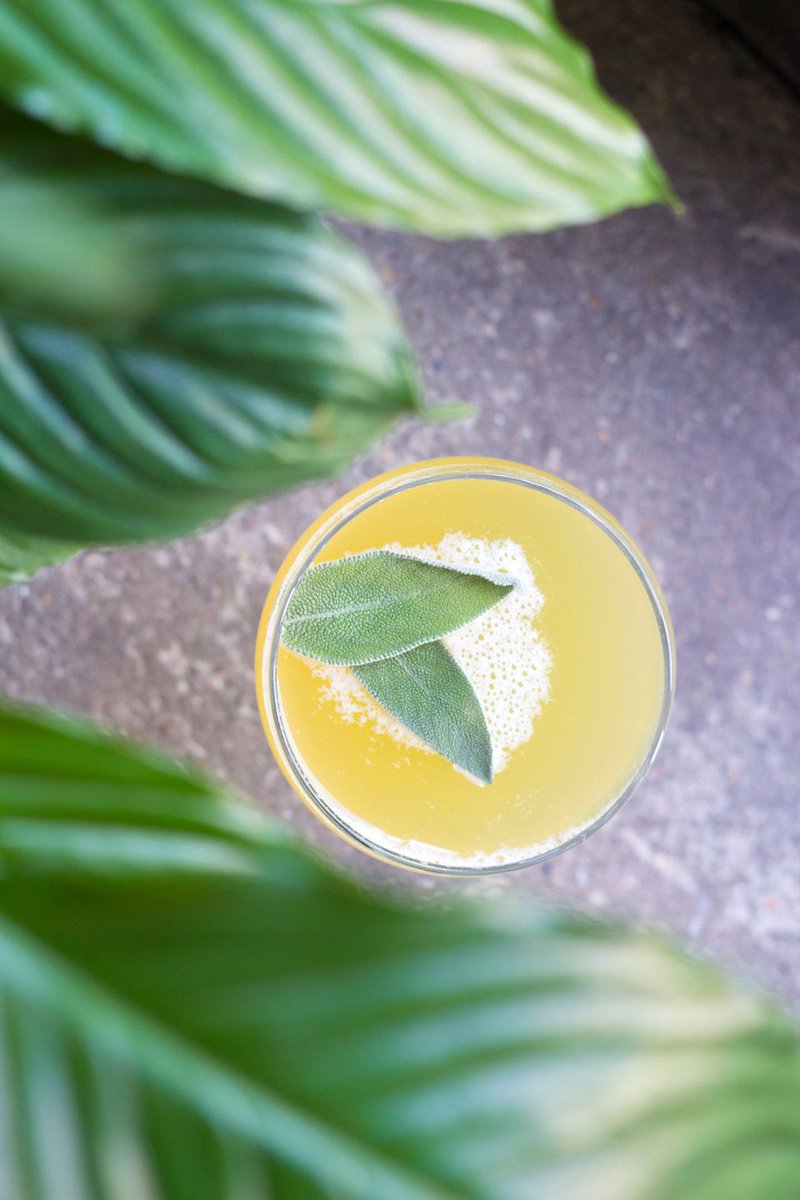 How amazing does this look! The weekend may be over and the temperature has dropped but we will be bringing the summer vibes to you this evening from 6pm #cocktails 💛☀️