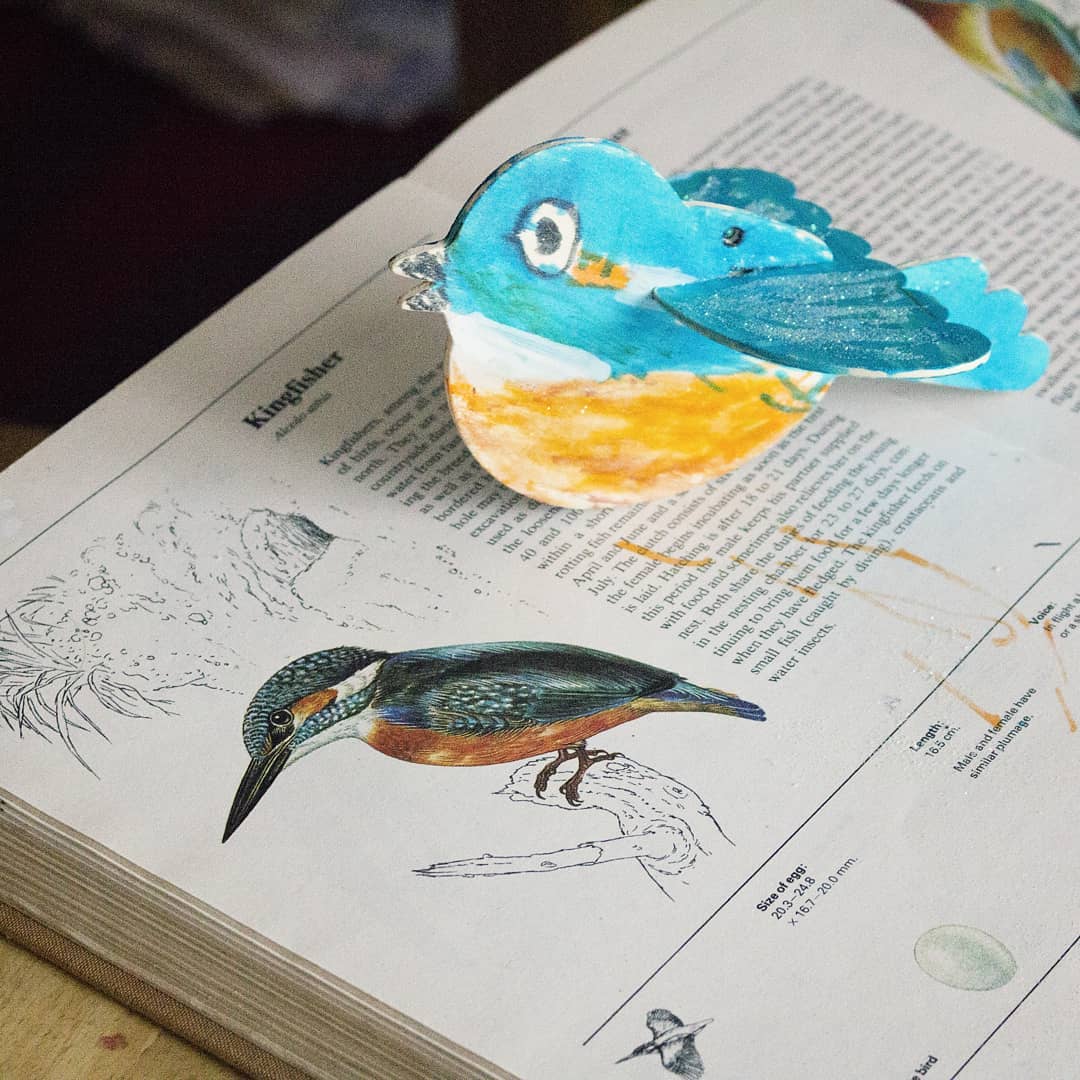Both #educational and fun, we love this #BirdCraft from @sparklysally using our Wooden 3D Birds 🕊️🐦
#NatureCraft #EducationalCraft #KidsCraft #CraftyKids