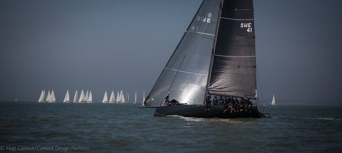 Team in black #RAN7 trains over the weekend. #fast40 #carkeekdesignpartners <a href="/ranracing/">Rán Racing</a> <a href="/DoyleSailmakers/">Doyle Sails Salem</a> <a href="/nzennstrom/">Niklas Zennström</a>