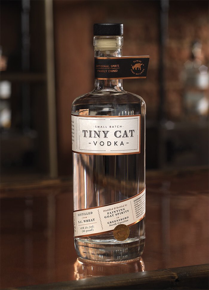 ArguingWMyself's tweet photo. How DOES @ShaneMediaMosh get those smooth docile tones in his podcasts? This week it's @fgspirits' #TinyCatVodka. He gives a big FU to a "titanic" director in Hollywood, as well as news, reviews & previews. Check out his latest https://t.co/trT8JtnfEZ https://t.co/B9NMYJYNTS