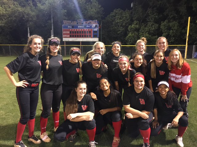 VRHSSOFTBALL tweet media