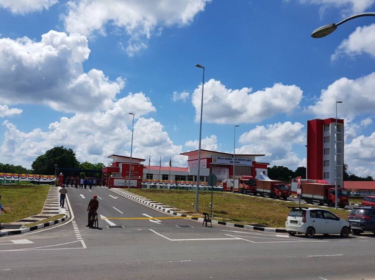 Unit_Senggara's tweet photo. Majlis Perasmian Balai Bomba Dan Penyelamat Beluran, Sabah yang disempurnakan oleh YBH Datuk Seri Ronald Kiandee.
@Rosnah_ARS 
@RoslanMdTaha
@_hananelias 
@AdtoIr https://t.co/6Mm7hWVa4Q