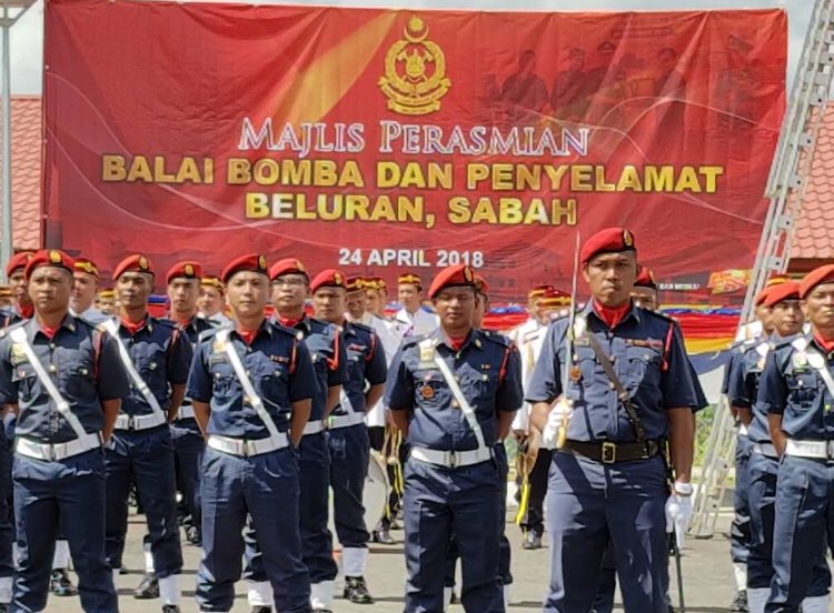Unit_Senggara's tweet photo. Majlis Perasmian Balai Bomba Dan Penyelamat Beluran, Sabah yang disempurnakan oleh YBH Datuk Seri Ronald Kiandee.
@Rosnah_ARS 
@RoslanMdTaha
@_hananelias 
@AdtoIr https://t.co/6Mm7hWVa4Q