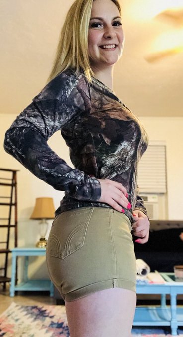 ✨Look for something POSITIVE in each day even if some days you have to look a little harder ✨💪🏻 #goodvibesonly<a href="/tag/goodvibesonly"class="tags"><span>#goodvibesonly</span></a><a href="/tag/camouflage"class="tags"><span>#camouflage</span></a><a href="/tag/camoslut"class="tags"><span>#camoslut</span></a><a href="/tag/smileap"class="tags"><span>#smileap</span></a>