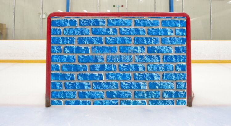 LeafsMaz20's tweet photo. Amazing! Just spotted @f_andersen30 leaving the ACC tonight !!!! 
@MapleLeafs 
#GoLeafsGo #TMLTalk 
#Honour #Pride #Courage 
#StanleyCup #Playoffs 
#Game7 https://t.co/kgyMz8s7od