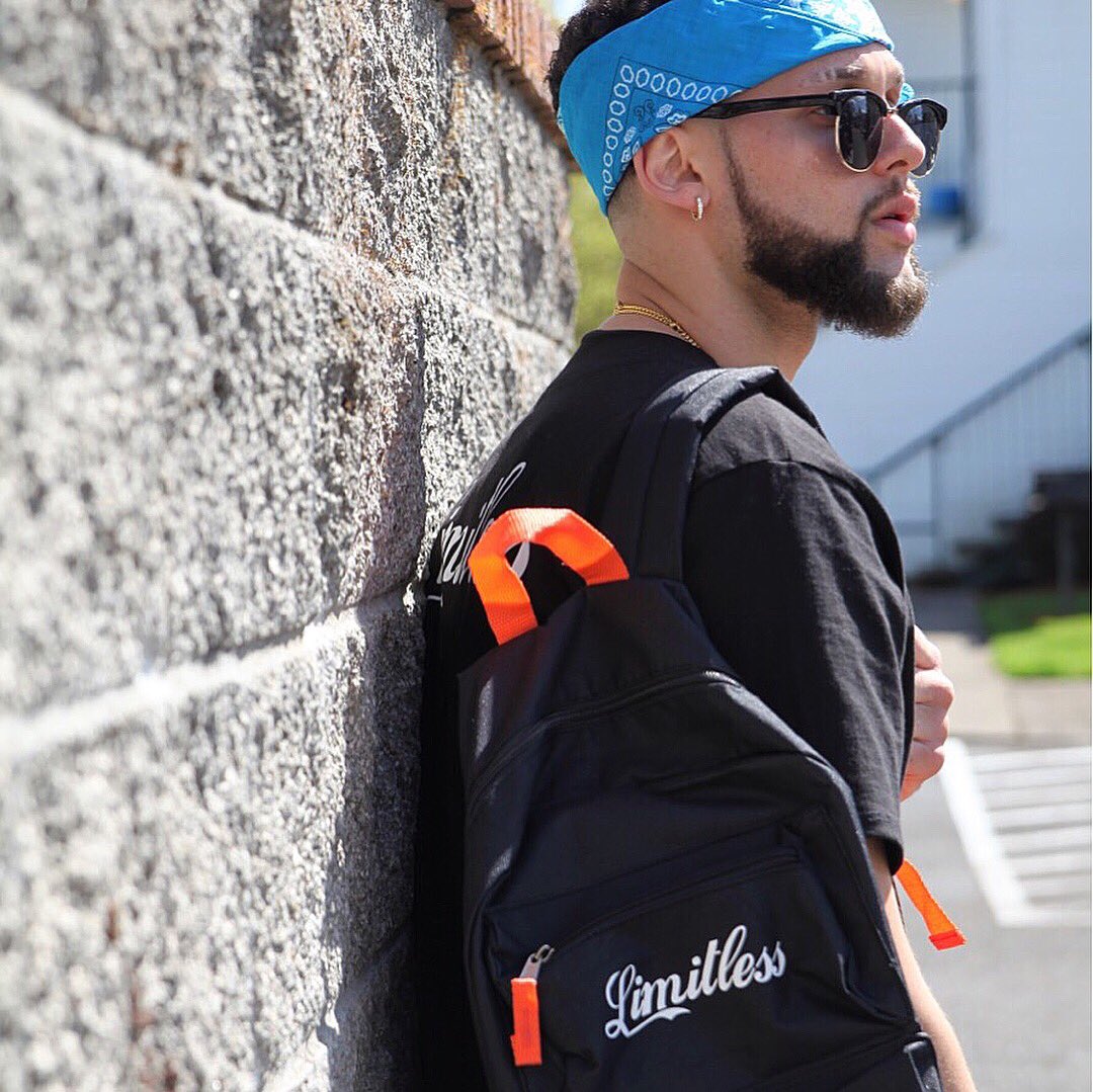cheffsmitt_23's tweet photo. This life we live is #limitless 💯✈️💼 #finerthreads x #limitless https://t.co/KuCn52SLvy
