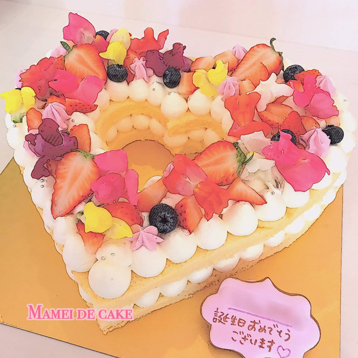 Mamei De Cake マーメイドケーキ Ar Twitter ケーキ オーダーケーキ オリジナルケーキ オーダーメイド フラワーケーキ エディブルフラワー 苺 花 誕生日ケーキ バースデーケーキ お誕生日おめでとう ハッピーバースデー ハート ピンク
