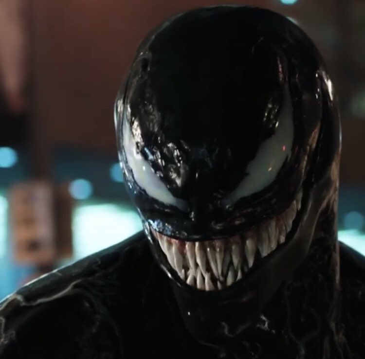 VenomMovieNews's tweet photo. Comparisons to Venom’s first cameo appearance in the comics, to his first look in the trailer. https://t.co/8vUaRihtbZ