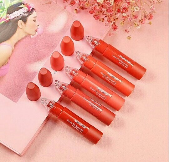 halloxkr_store's tweet photo. #พรีด่วน⚡ ปิดรับ 25/04
#MAMONDE Creamy Tint Squeeze Lip 1+1🌹 ลิปใหม่จากมามอนด์ เนื้อครีมมี่ สีแนะนำ 4,7,9,10🌸 *คละได้ซ้ำได้

🌿💚ราคาคู่ละ 460฿ | แยก 250฿
💗โปรนี้คุ้มมากน้า ปกติแท่งละ 300+
- รูปเพิ่มเติมด่านล่างเลยน้า - https://t.co/qMB49WSPDc
