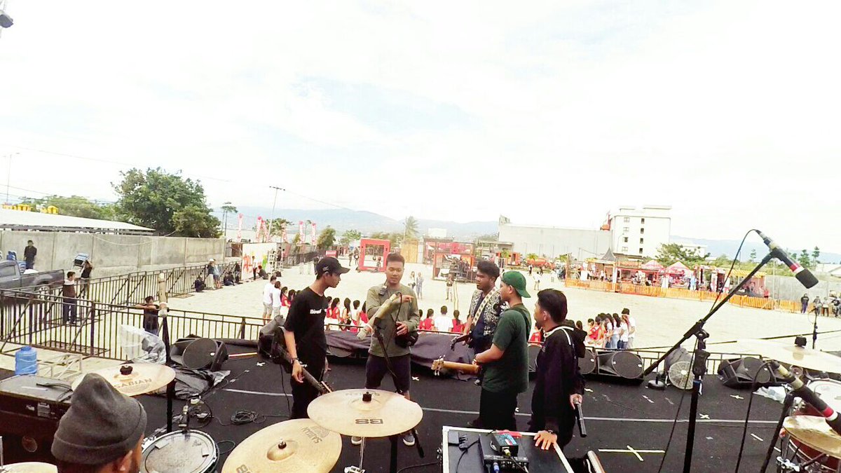 100 kota 1 bahasa bersama kotak👍