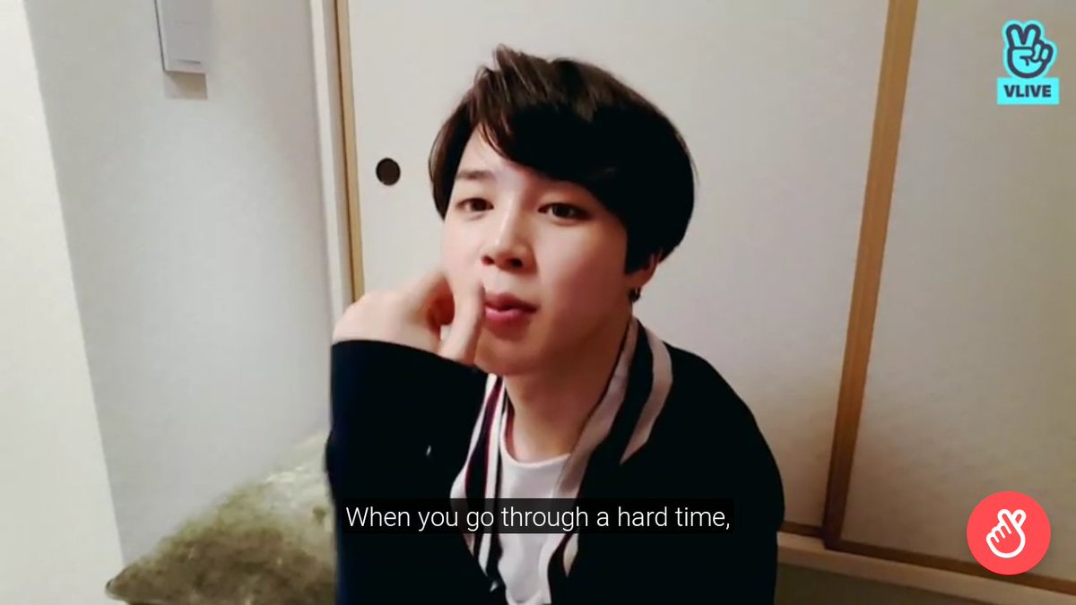 MissArmyPark's tweet photo. "Si pasas por un tiempo dificil, piensa en mi. Serás feliz si piensas en mi"

#JIMIN 💕 https://t.co/YEyvWyBa7H