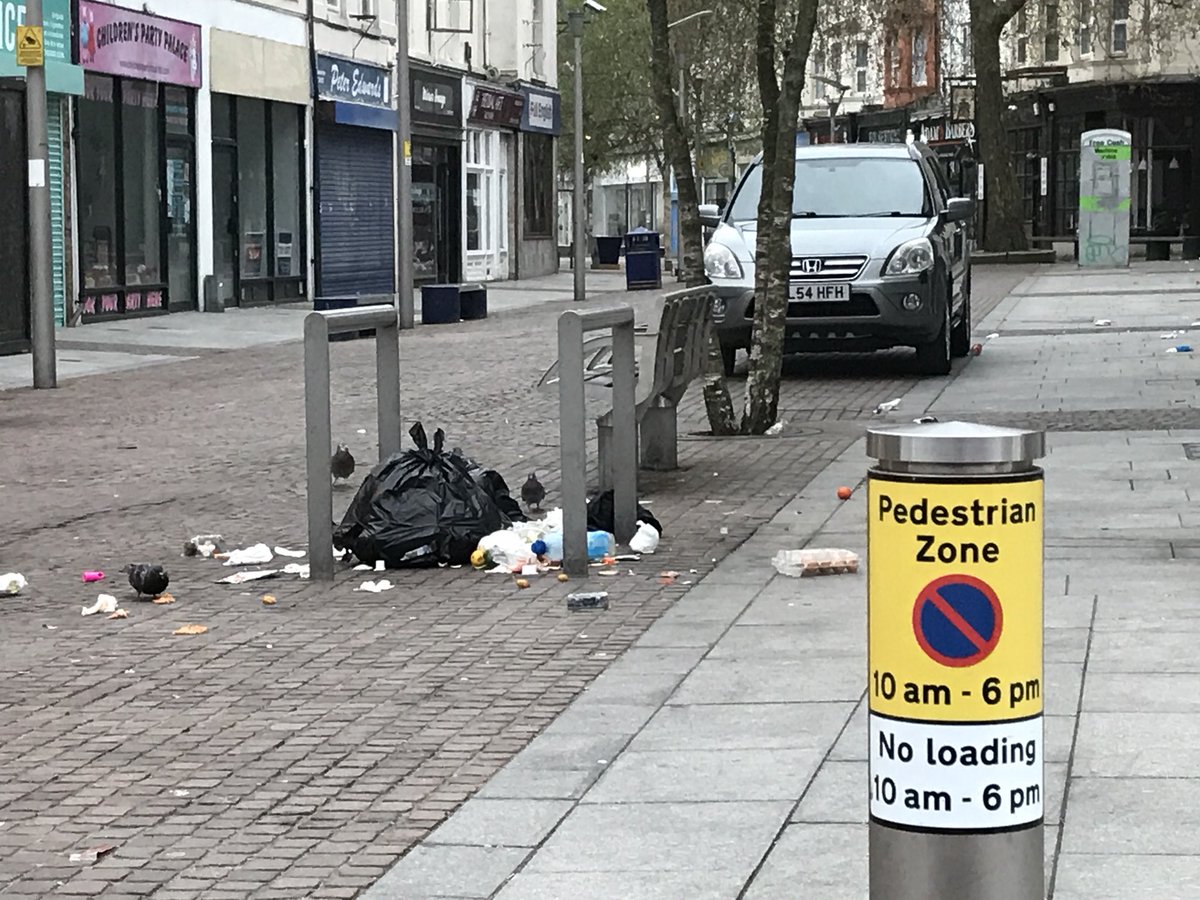 TidyKeeping's tweet image. Residents Rubbish Tuesday April 24th 05.30. Not a collection day! 🤔 @fstonehythedc @fstoneherald #folkestone #Flytipping