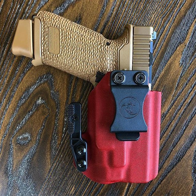 @blaw556 with ・・・ @anrdesignllc AIWB holster for glock19 and APLc. Red. Solid. 
@flt_llc Moon rock level 2 stippling -
-
-
#guns #ammo #pew #pewpew #blaw556 #igshooters #9mm #pistolporn #rifleporn #united2a #MP #concealedcarryunited #2A #concealedcarry  #smithandwesson #CZ #…
