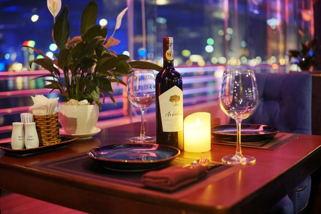 KLong1990's tweet image. #99skylounge #thedeck #99restaurant #Danangcity #Danang #yeudanang #toiyeudanang #danang43 #danangfantasticity #caurongdanang #cautinhyeu #Cheers #HappyYacht #DragonBridge #Cocktail #Fruitjuice #danangbest #hoianexpress #lovebridge #Hanbridge #hanriver #songhan 
#visitdanang