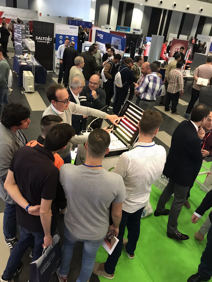 DgEsquinas's tweet photo. Gran participación en la 3ª feria #Ecselec celebrada en Castellón. #Gorelec saca un balance positivo con su presencia mostrando nuevas tecnologías de LED con #Luxlight y la nueva gama de mecanismos de #Berker by #Hager https://t.co/Puq29p9ztH