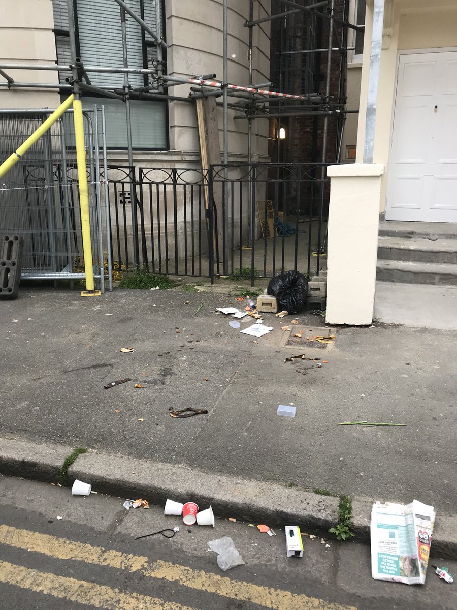 TidyKeeping's tweet image. Residents Rubbish (business Rubbish) west cliff gardens Tuesday 24th April 05.35. Not a collection day @fstonehythedc @fstonehythedc @fstoneherald #folkestone #Flytipping