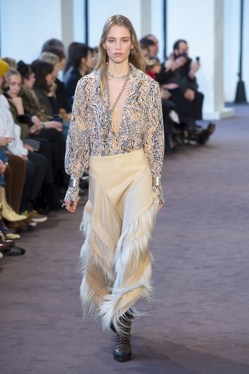 The <a href="/chloefashion/">Chloé</a> Fall 2018 collection is here. See every look: vogue.cm/MF8nCht