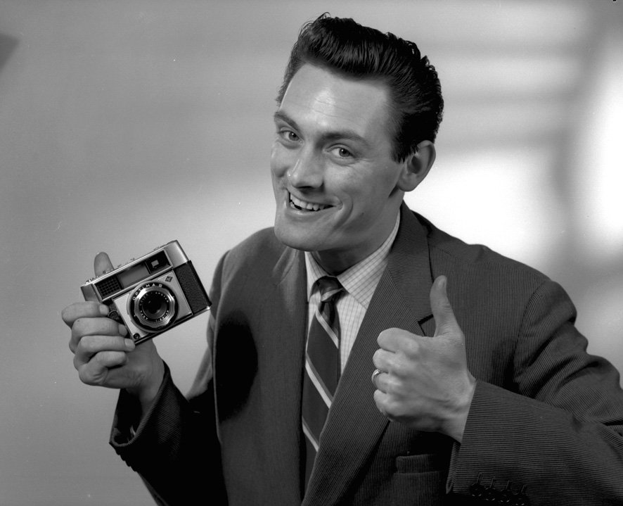 TWArchives's tweet photo. Husband with too much #FreeTime on his hands? Solution - state of the art camera from Turners of Pink Lane, #Newcastle. #1960s #AD #Advert #NotaPaidPartnership #Archive30 https://t.co/57NUQKV6Tm