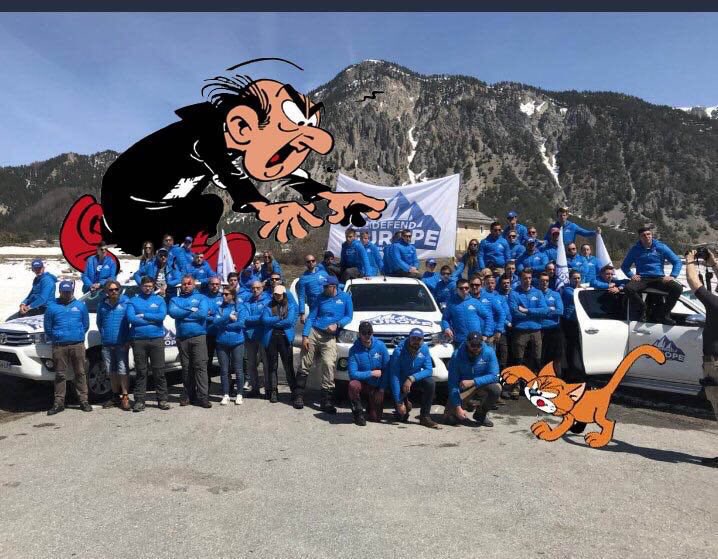 Mariebrustelle's tweet photo. Au final c’est toujours les schtroumpfs qui gagnent ! #StopMigrantsAlpes https://t.co/G5aupQlciO