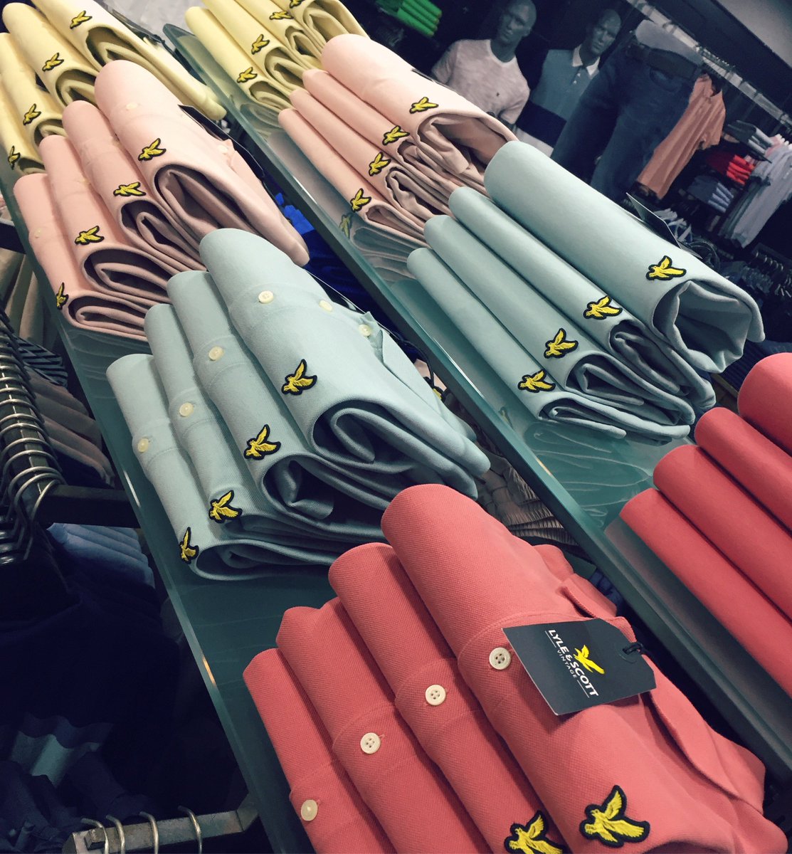 Vaultmenswear's tweet photo. We are loving a bit of the pastel colours this season at Vault Menswear 👌https://t.co/ixHzxkA0H1
#pastel #pastelcolours #spring #springpastels #summer #summerpastels #colour #menswear #tshirts #polos #menswear #fashion https://t.co/deJPriGpln