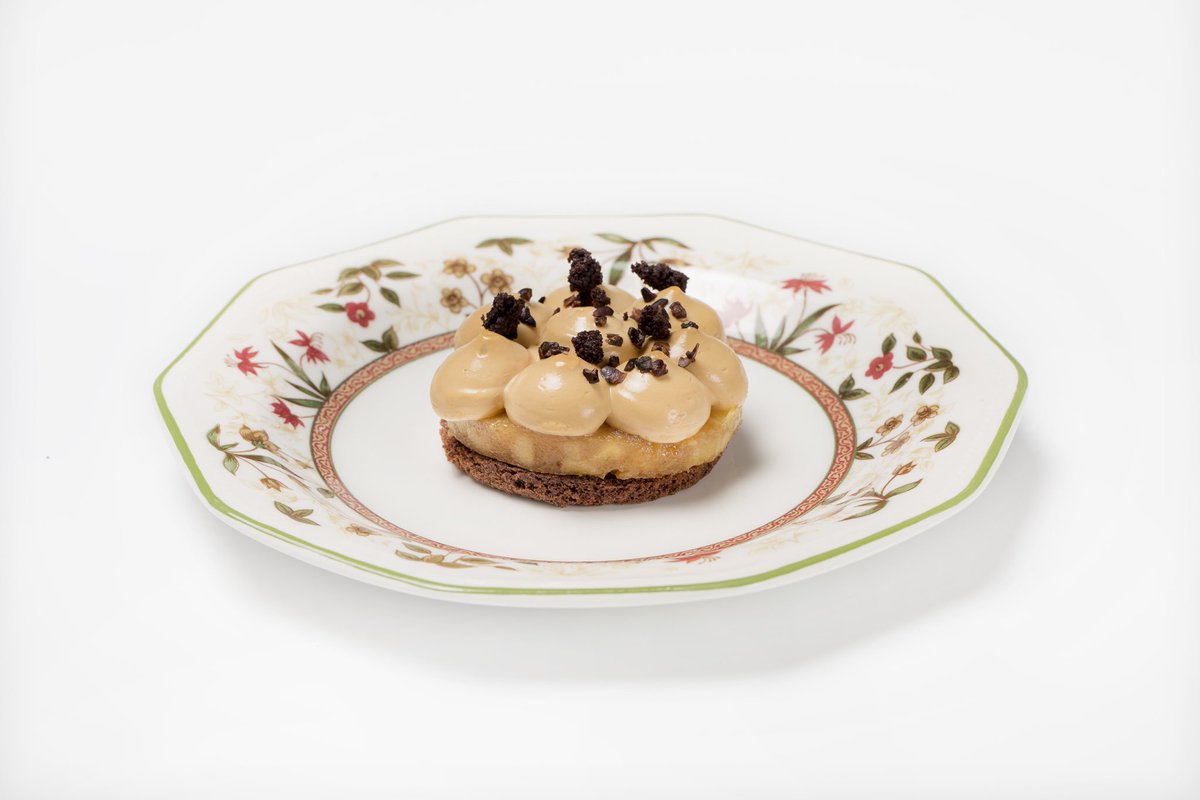 Uno de los postres que más esta gustando esta temporada es el chocolate, plátano caramelizado y crema de dulce de leche.
Pídelo en nuestra web, por mail o por aquí, lo que más queremos es que puedas disfrutarlo 
#Postre #Restaurante #catering #horeca