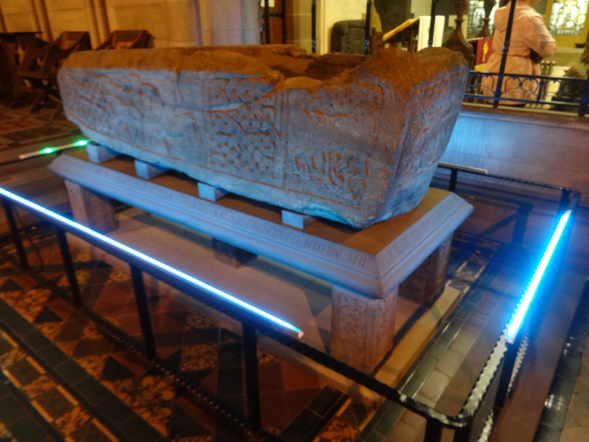 Glasgow's tweet photo. #Glasgow #Govan #VikingStones #CelticStones #GovanParishChurch https://t.co/6VqFE9LCF5 @Glasgow #Thingstodo #STM2018 well worth a visit https://t.co/FlGbpUVq9P