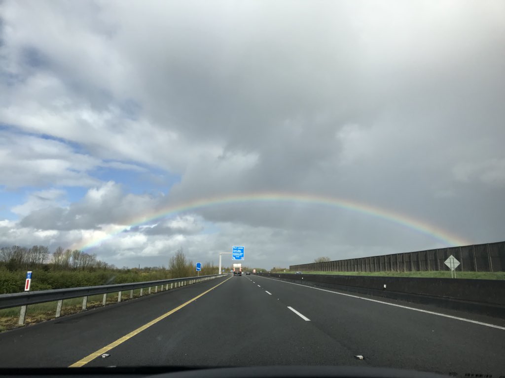 Lockie_Chapman's tweet photo. ...and I followed this rainbow for an hour whilst driving there. Beautiful. https://t.co/9SrxJRTJyW