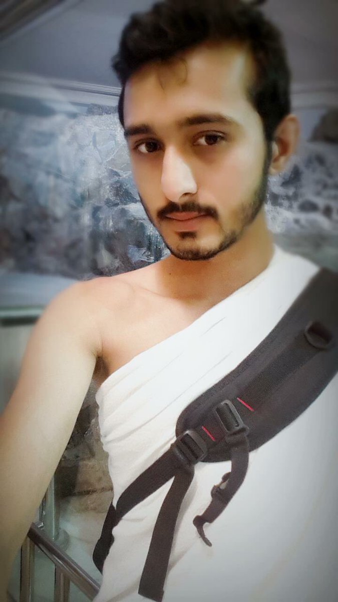 Usman21176's tweet photo. Umrah❤️❤️❤️❤️ https://t.co/m9PMsdRJAO