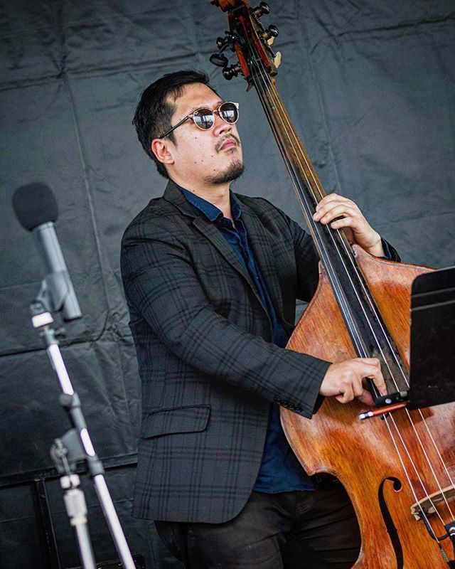 #yasushinakamura is bending the bass @moreartculture Lavilla Jazz Fest #jacksonville #jax #jazz #bass #livemusic ift.tt/2qWCRSw