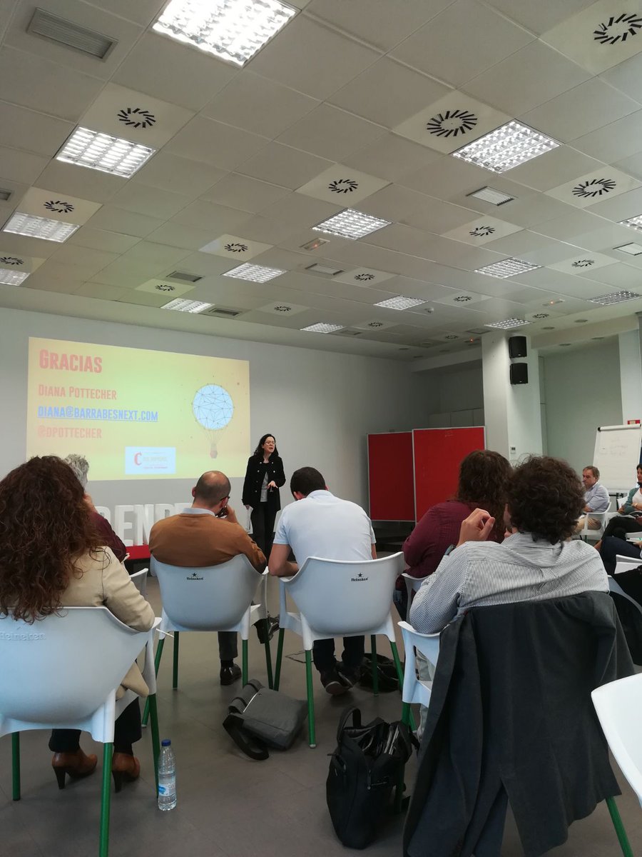 Barrabesbiz's tweet photo. 📢👏Hoy damos comienzo al #Bootcamp del programa #RetosHeineken de #RedInnprende , durante 3 días podremos escuchar a expertos como
@dpottecher, quien comienza con una introducción a las #MetodologíasÁgiles @Heineken_ESCorp @Fun_Cruzcampo #Innovaicón #Emprendimiento 📈💡 https://t.co/7caYtfUdAZ