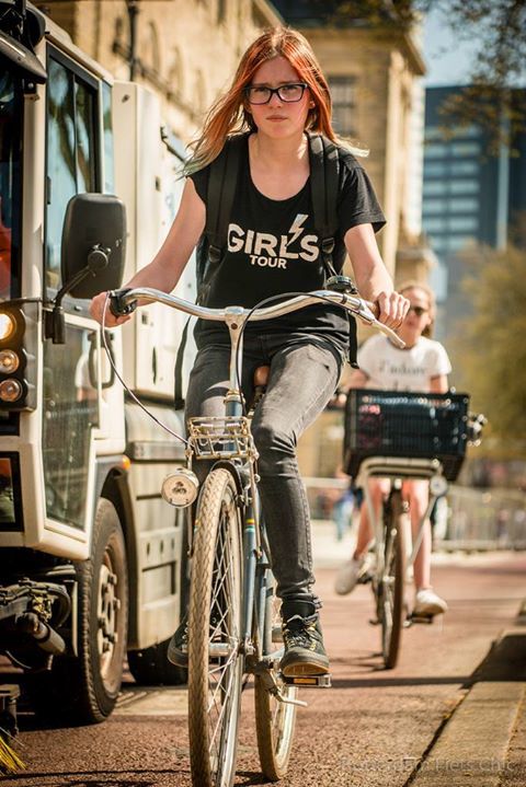 rdamfietschic's tweet photo. Just a reminder: you can find all these same great photos from #RotterdamFietsChic on Twitter, Facebook, Instagram and Flickr. #RotterdamFietsChic #FietsChic #LovesBikes #CycleChic #rotterdam #rdam #fiets #chic #bicycle #citycycling #bikefashion #pedal #photo #photooftheday https://t.co/wmY7XV9HOl