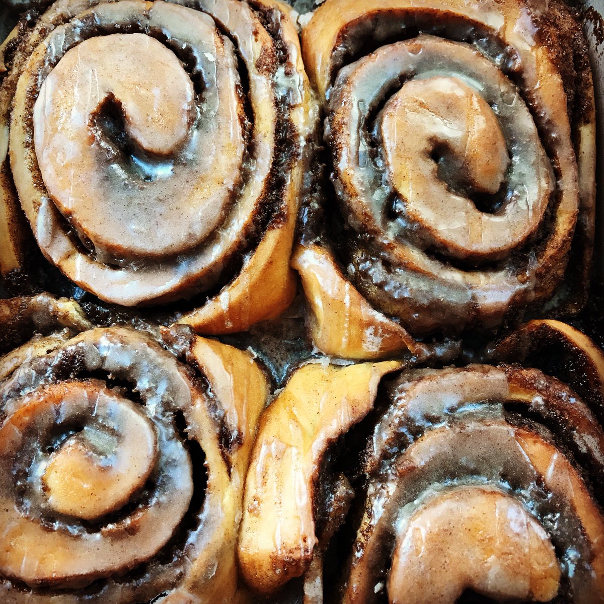 BravoBravko's tweet photo. Heute gibts vegane Zimtschnecken 🌱 https://t.co/855Y50Eupi