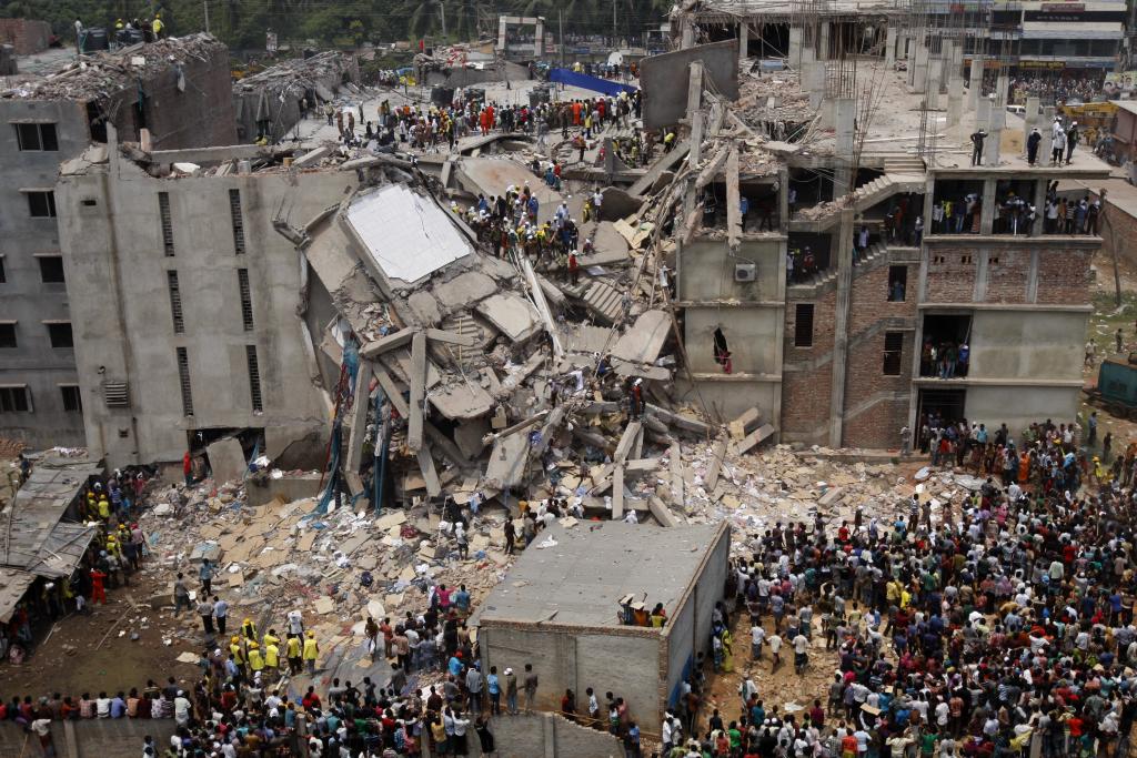 Fash_Rev's tweet image. Today marks 5 years since Rana Plaza. Never forget. Never again. Let’s show the industry we care about the people who make our clothes. Ask brands #whomademyclothes fashionrevolution.org/get-involved
