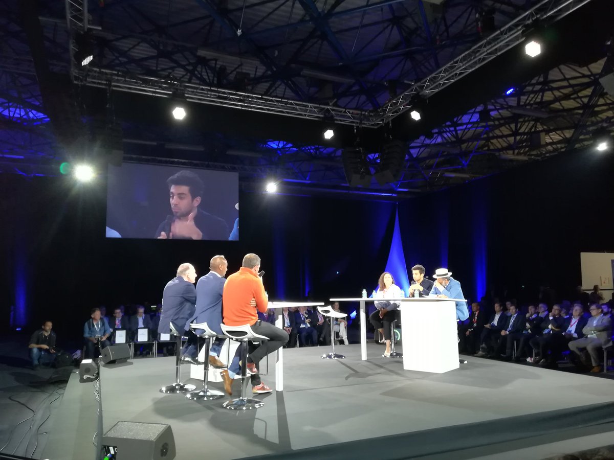 [#PEConnect] : "Audace" le maître mot de cette table ronde avec <a href="/PierreGattaz/">Pierre Gattaz</a> <a href="/mousscama/">Moussa Camara</a> Jakè @CyrilAouizerate <a href="/OuldIsmael/">Ismael Ould</a> Anne-Sophie Caistiker ! @doctibike <a href="/mobhotel/">MOBHOTEL</a> <a href="/urbantech/">urbantech</a> #jakeartwork <a href="/LesDetermines/">Les Déterminés</a> <a href="/medeflyonrhone/">MEDEF Lyon-Rhône</a> #Odyssées #Entrepreneurs