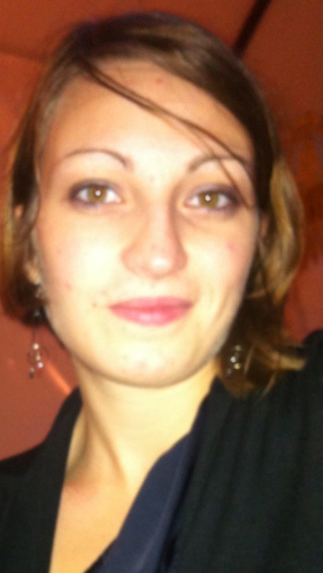 fandemelody's tweet photo. @MelodyClark_   Tout juste 20ans ! https://t.co/MhozyrrxDQ