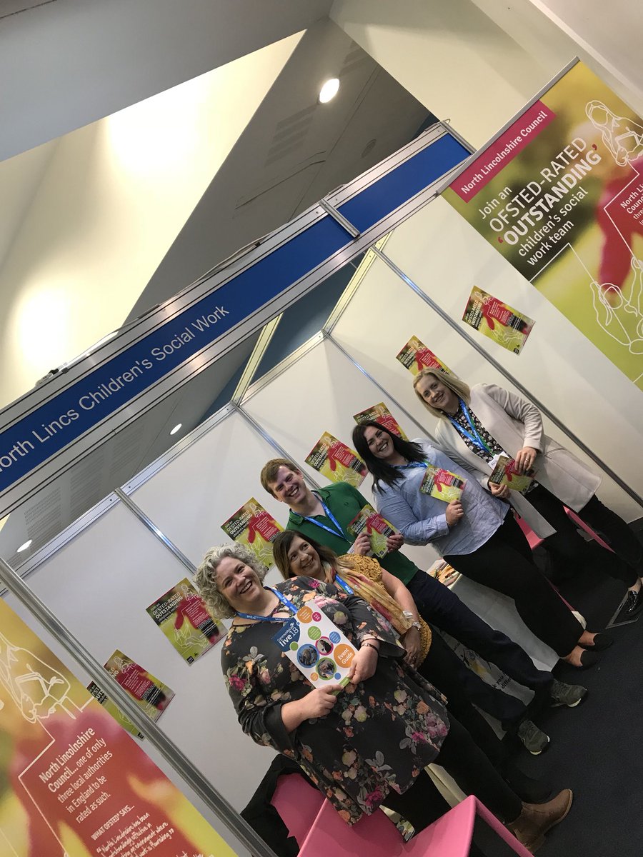 amatson23's tweet photo. NLC Social Workers excited to share the opportunities and experiences of working in an outstanding Children's Service. #bestplacetowork https://t.co/HlWcTgNL0W
