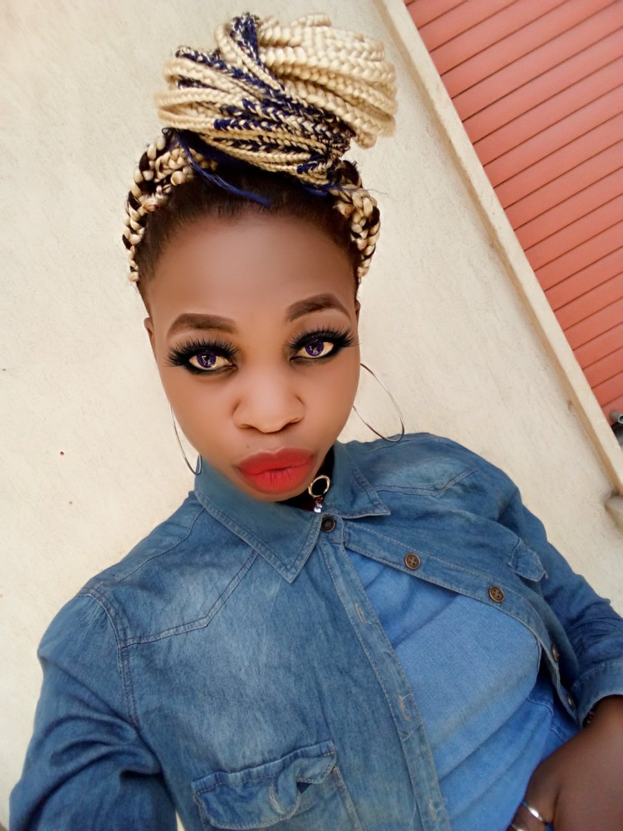 Princessmacaul2's tweet image. Beauty is in d eyes of d beholder